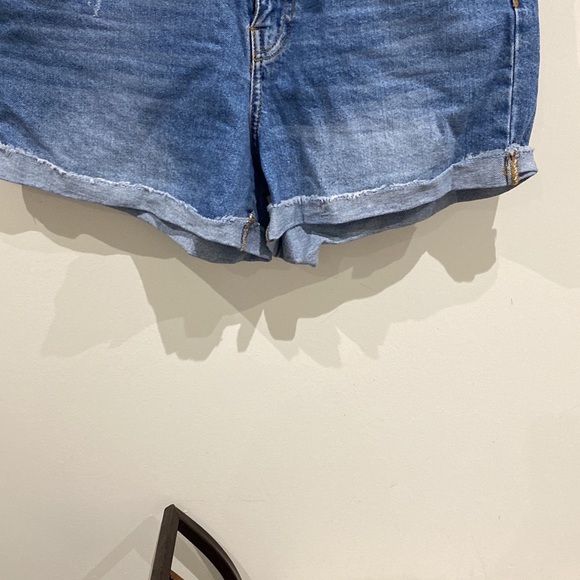 Zara high waste jean shorts size 10 - Picture 3 of 5
